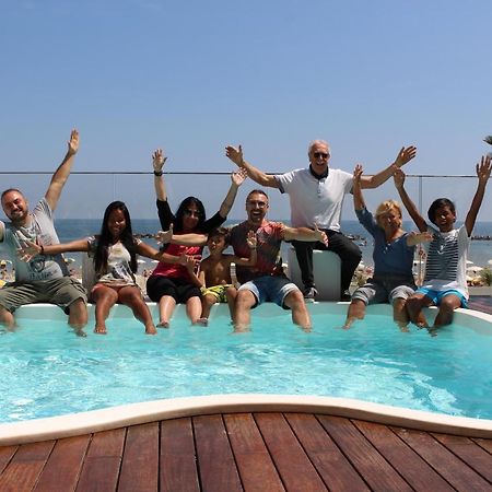 Hotel Nettuno Bellaria-Igea Marina Esterno foto
