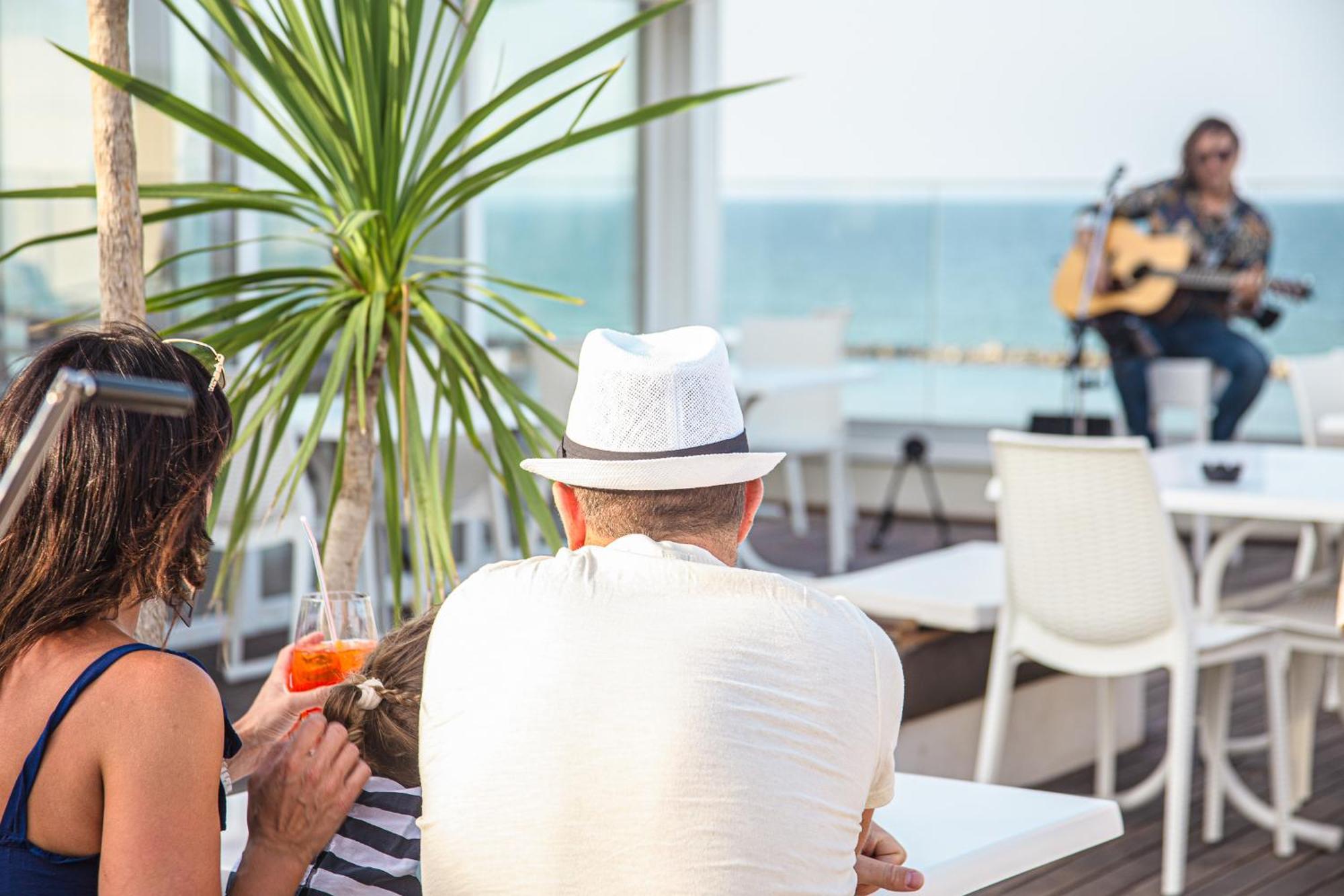 Hotel Nettuno Bellaria-Igea Marina Esterno foto