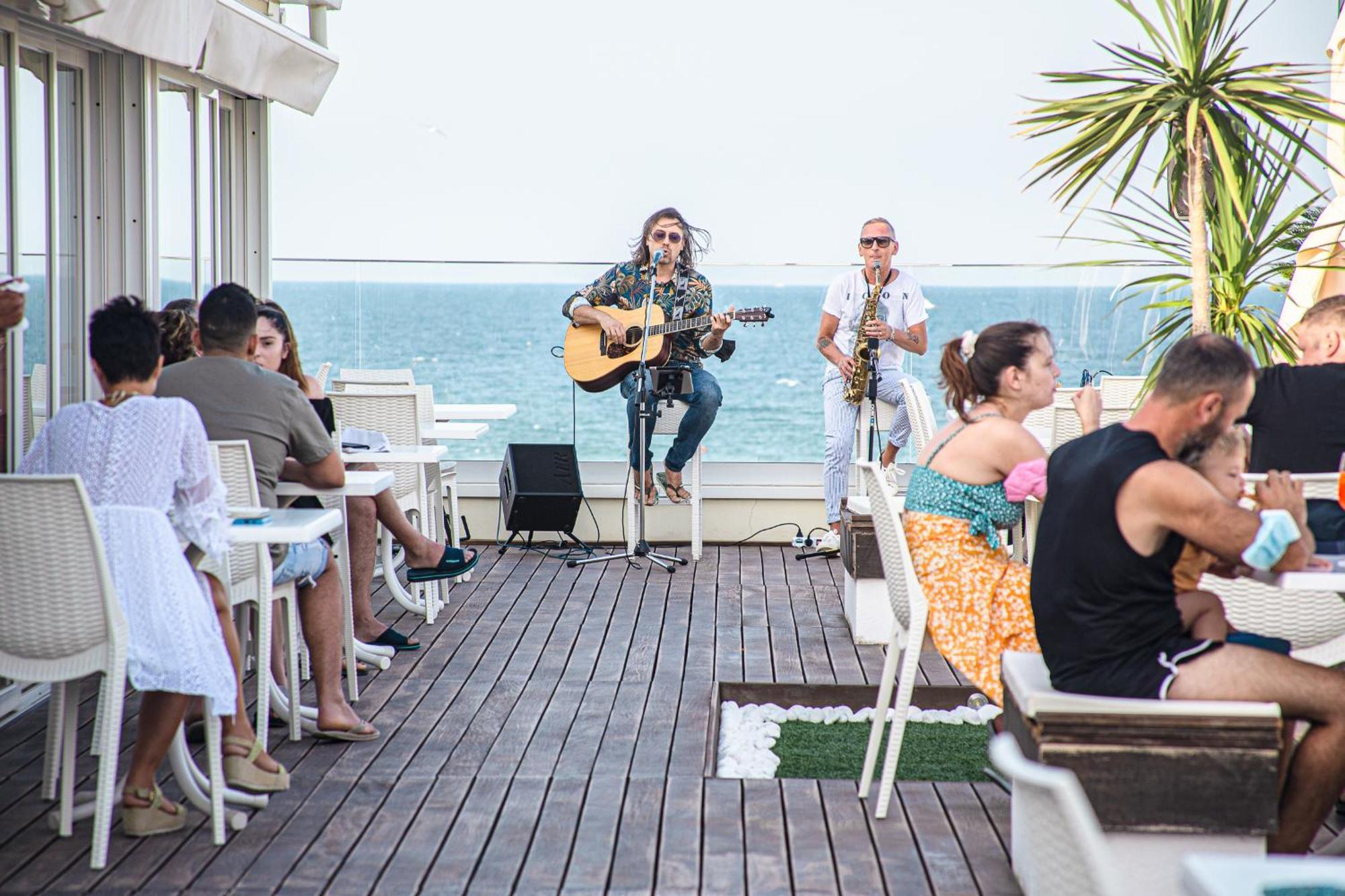 Hotel Nettuno Bellaria-Igea Marina Esterno foto