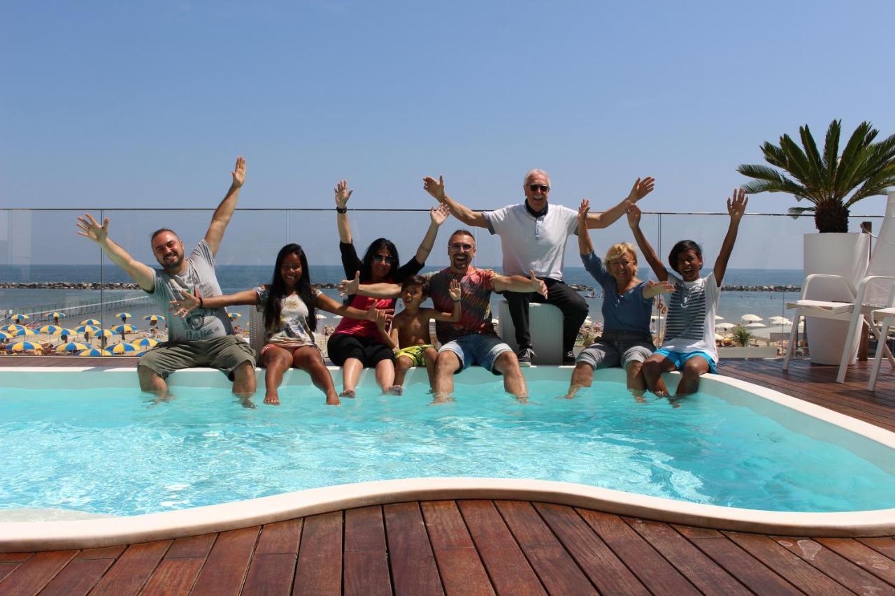 Hotel Nettuno Bellaria-Igea Marina Esterno foto