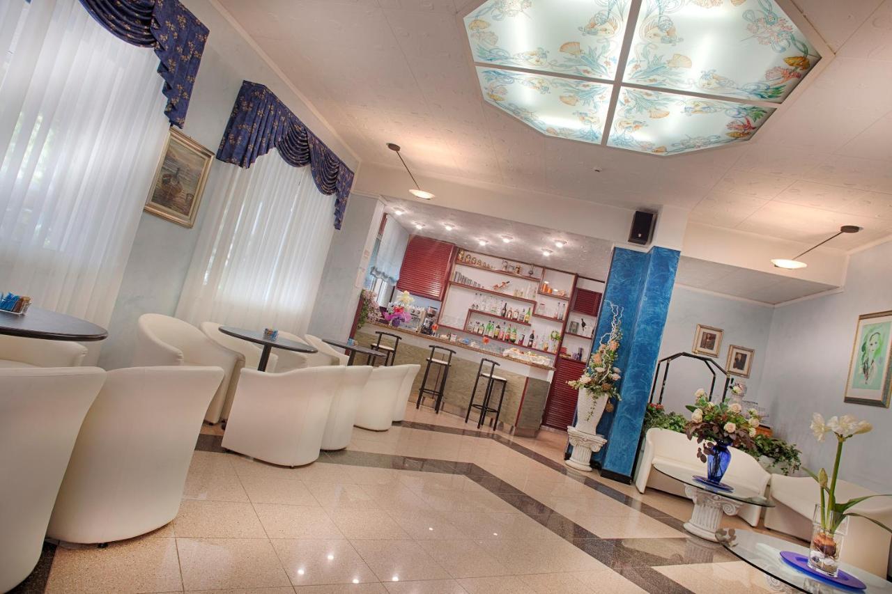 Hotel Nettuno Bellaria-Igea Marina Esterno foto