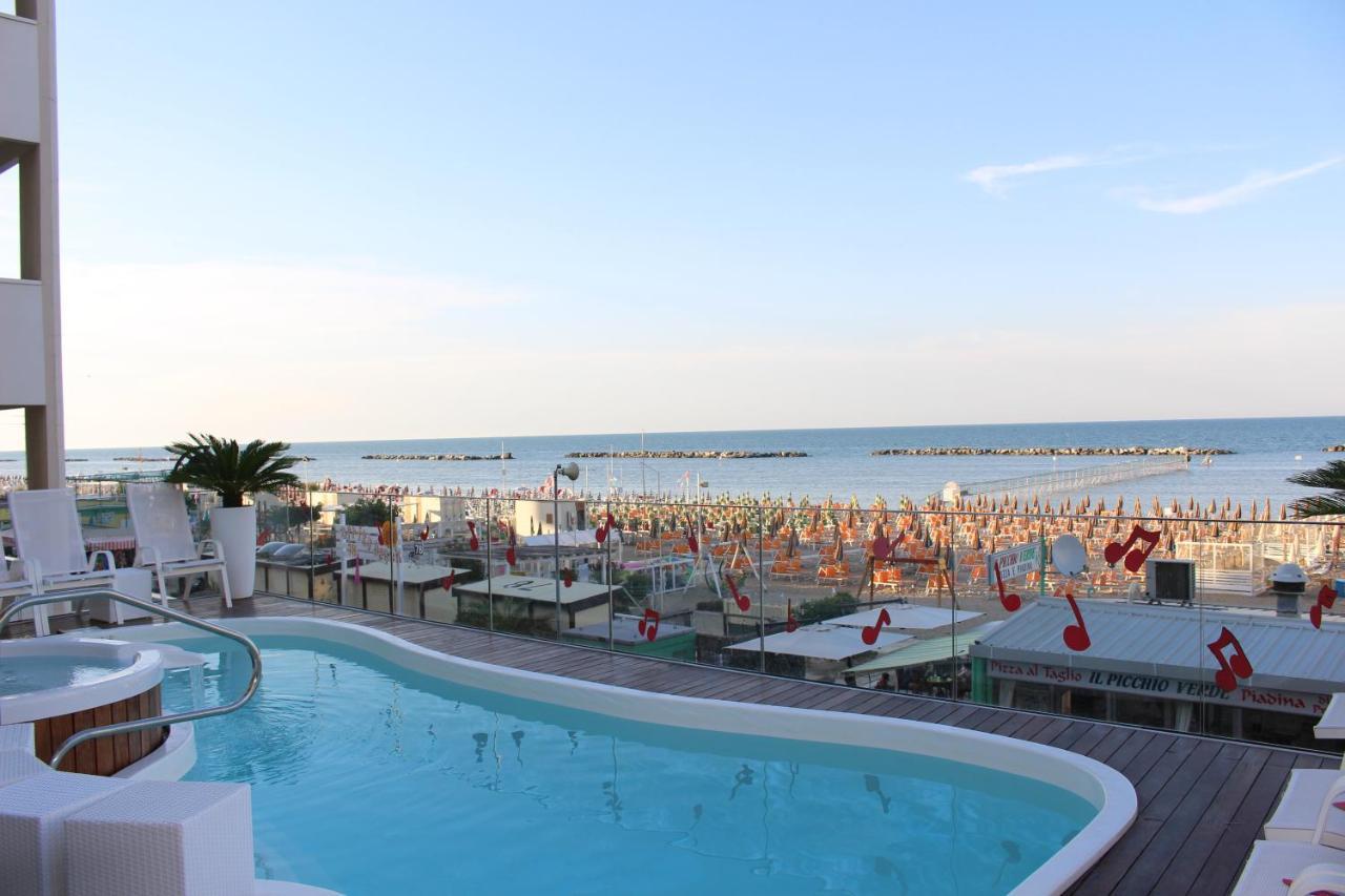 Hotel Nettuno Bellaria-Igea Marina Esterno foto